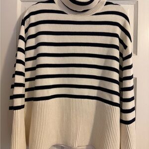 GAP Women’s Black and White Striped Turtleneck Sweater Size Small